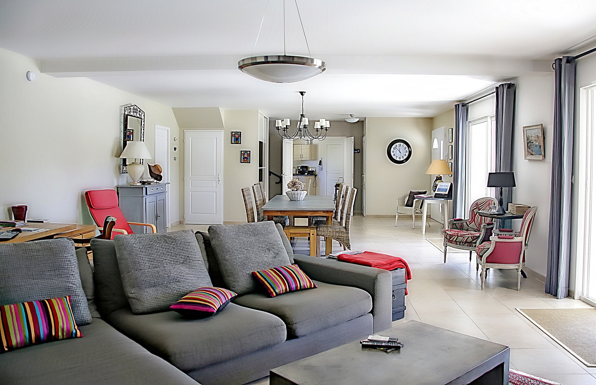 living-room-1523480_1920-min